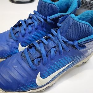 Nike shark football cleats 3.5y
